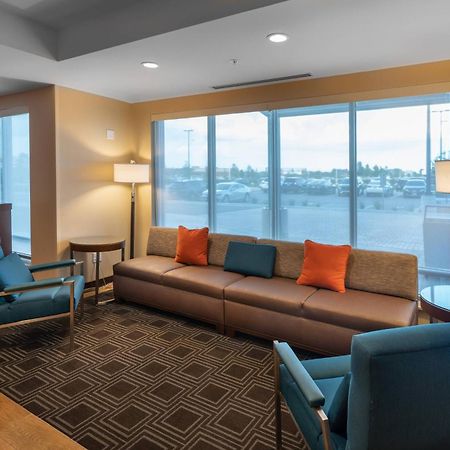 Towneplace Suites By Marriott Milwaukee Oak Creek Exterior foto