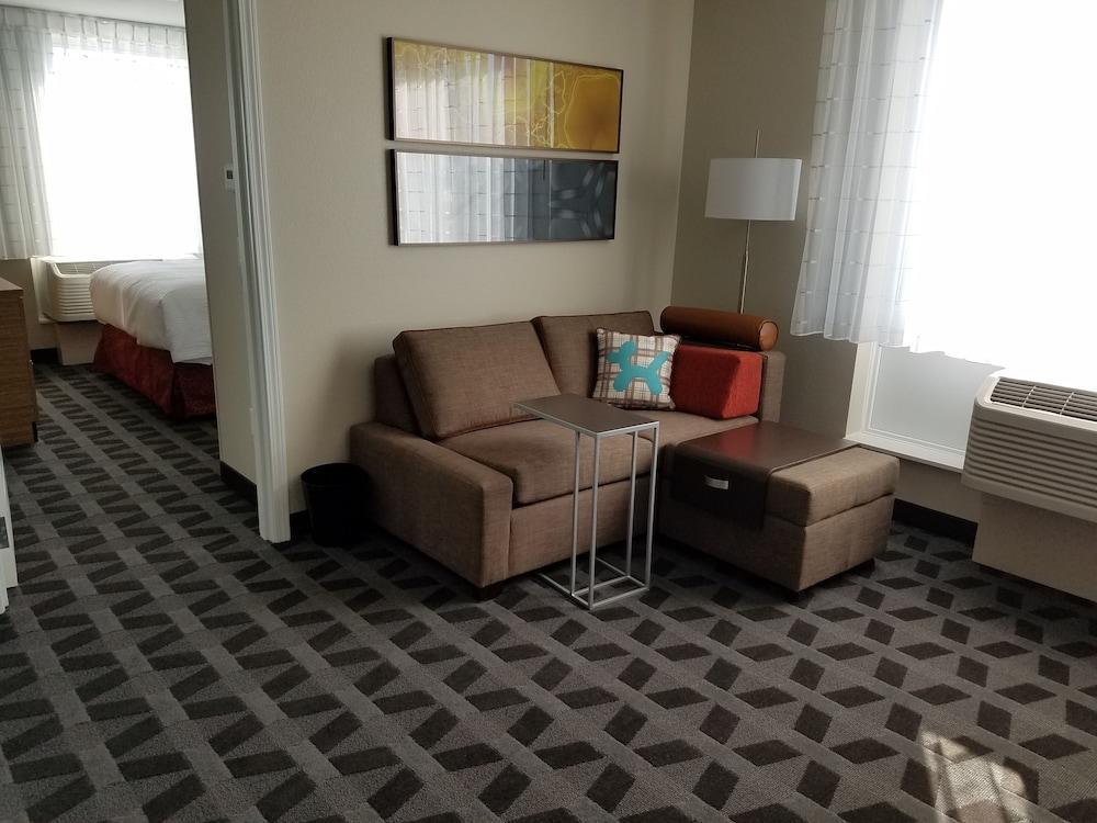 Towneplace Suites By Marriott Milwaukee Oak Creek Exterior foto